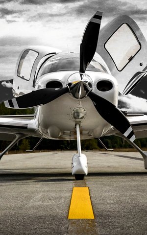 Cirrus SR22